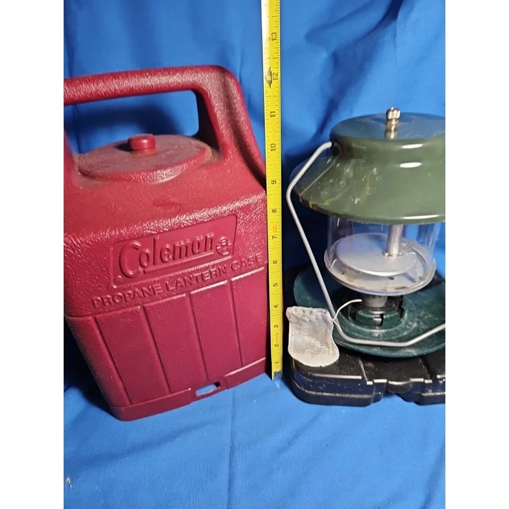 COLEMAN Propane Lantern Two Mantle 5152C700 5152 w/Storage Case Vintage